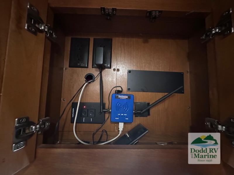 Pre-Owned 2015 Tiffin Motorhomes 40 AH - photo - 59