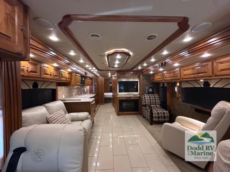 Pre-Owned 2015 Tiffin Motorhomes 40 AH - photo - 5