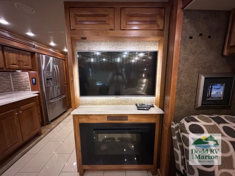 Pre-Owned 2015 Tiffin Motorhomes 40 AH - photo - 22