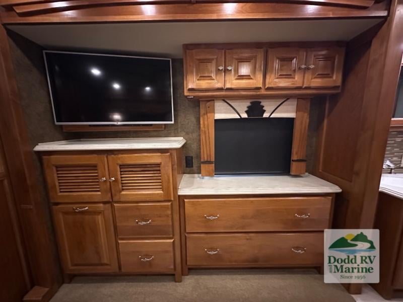 Pre-Owned 2015 Tiffin Motorhomes 40 AH - photo - 29