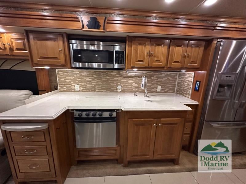 Pre-Owned 2015 Tiffin Motorhomes 40 AH - photo - 8