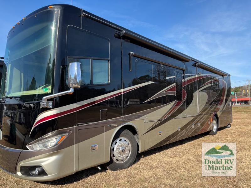 Pre-Owned 2015 Tiffin Motorhomes 40 AH - photo - 1