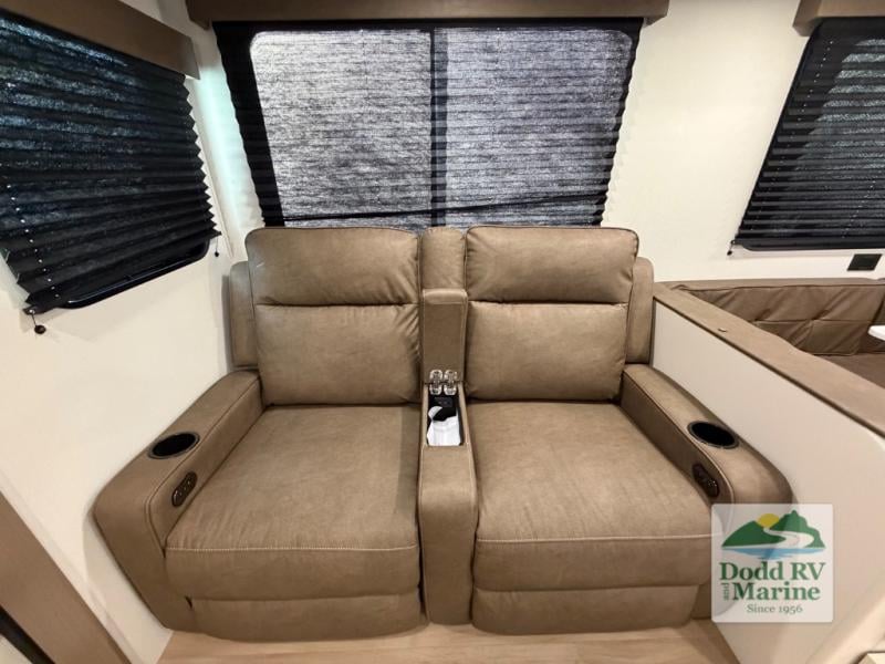 New 2026 Grand Design 27DBX - photo - 22