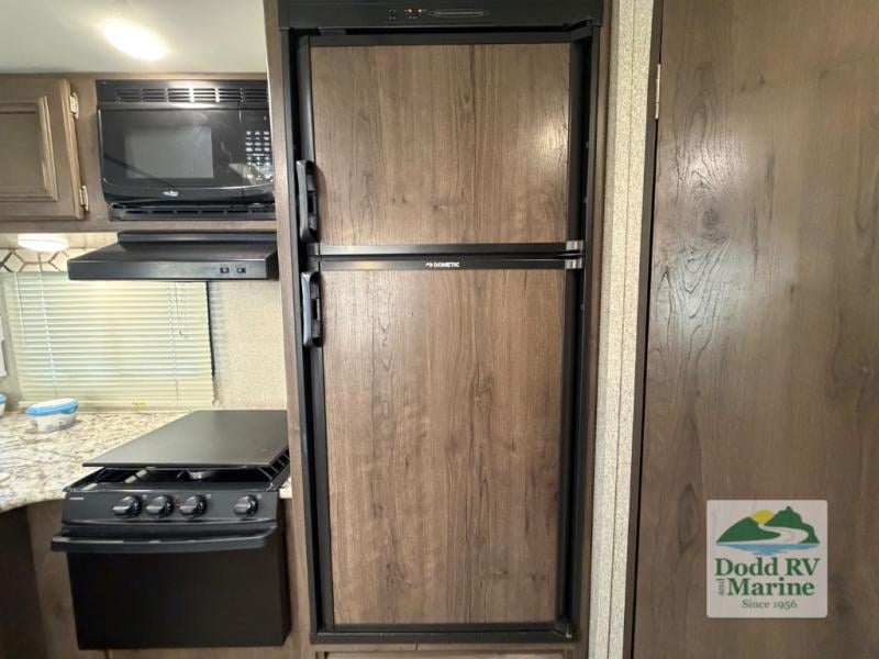 Pre-Owned 2019 Keystone RV 3350BH Grand Touring - photo - 14