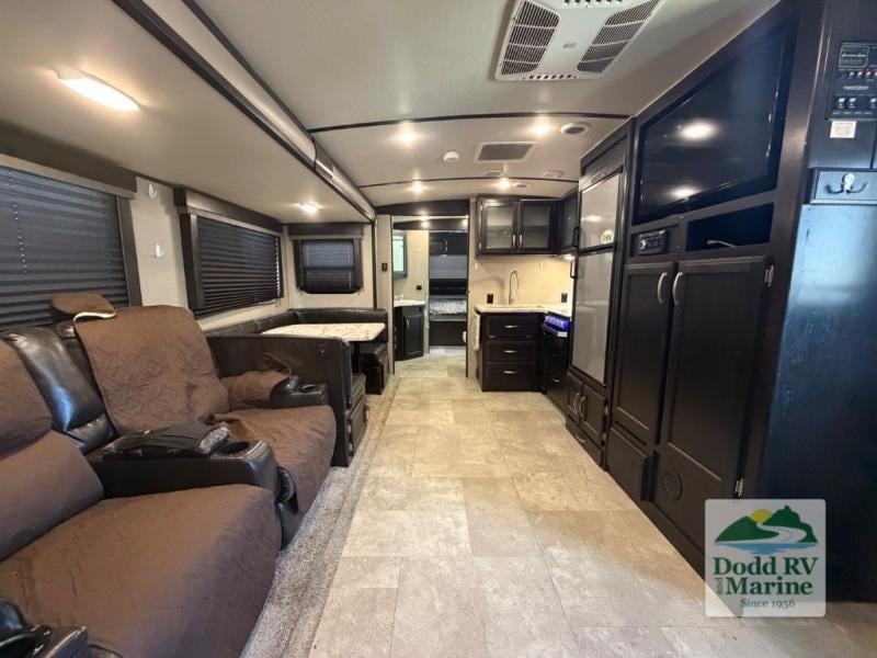 Pre-Owned 2019 Grand Design 3170BH - photo - 4
