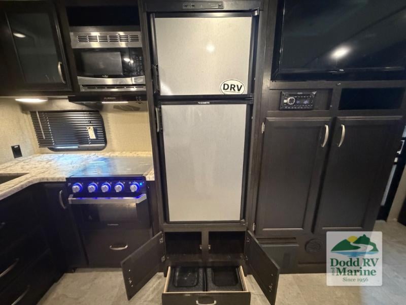 Pre-Owned 2019 Grand Design 3170BH - photo - 16