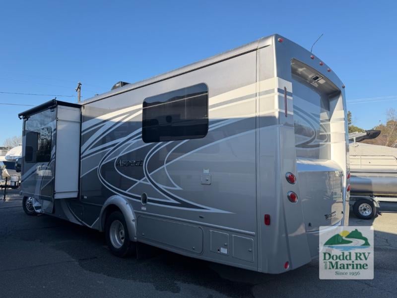 Pre-Owned 2017 Winnebago 27K - photo - 2