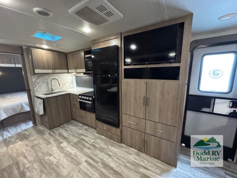 Pre-Owned 2023 Grand Design 2800BH - photo - 10