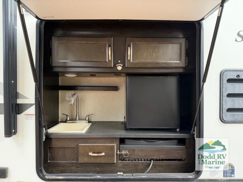Pre-Owned 2021 Coachmen RV 2963BH - photo - 34