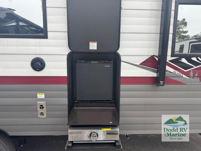 Pre-Owned 2024 Forest River RV 23LM - photo - 6