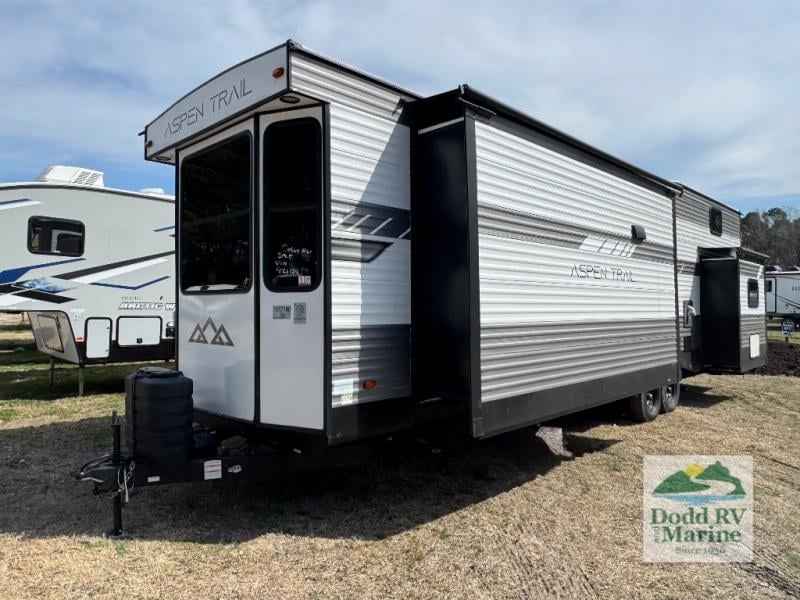 Pre-Owned 2024 Dutchmen RV 390LOFT - photo - 2