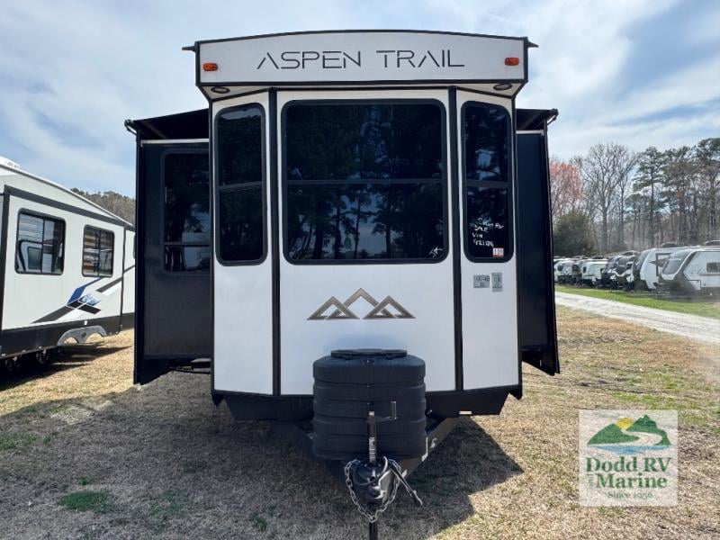 Pre-Owned 2024 Dutchmen RV 390LOFT - photo - 1