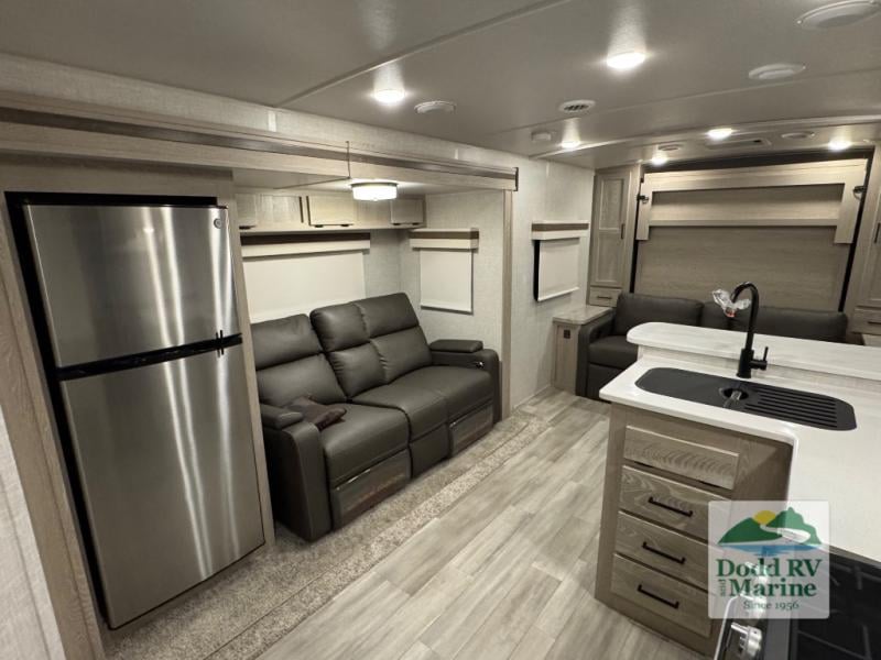 Pre-Owned 2022 Forest River RV 2514S - photo - 8