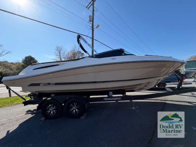 Pre-Owned 2016 Sea Ray 250 - photo - 4