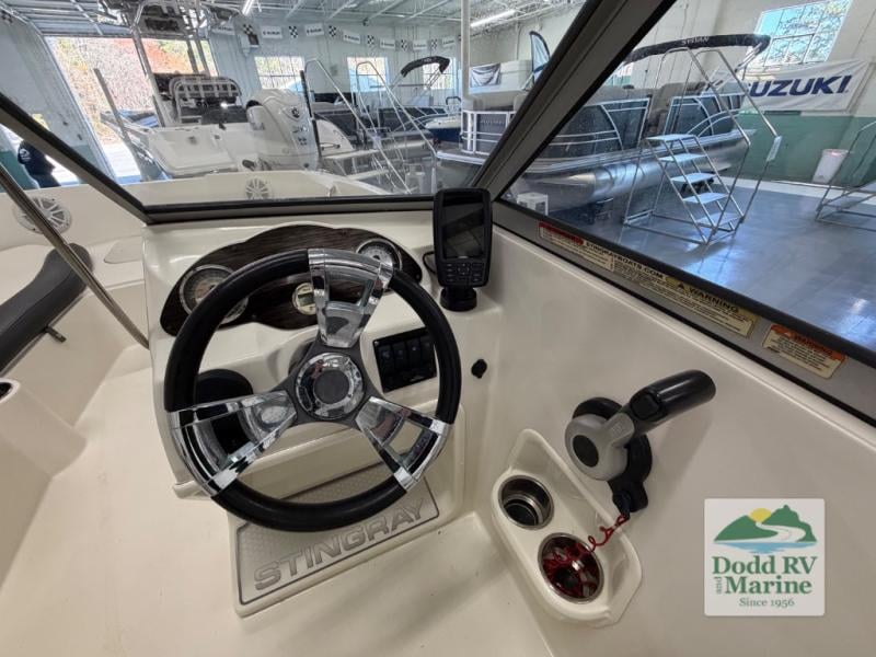 Pre-Owned 2016 Stingray 191DC - photo - 21