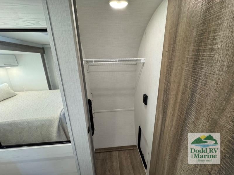 Pre-Owned 2024 Heartland 34BSBH - photo - 44