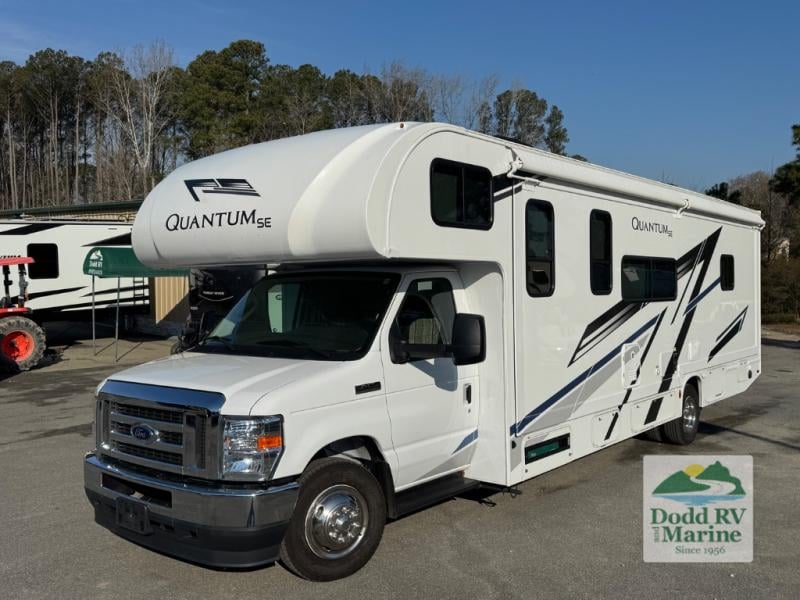 Pre-Owned 2025 Thor Motor Coach SE31 - photo - 2