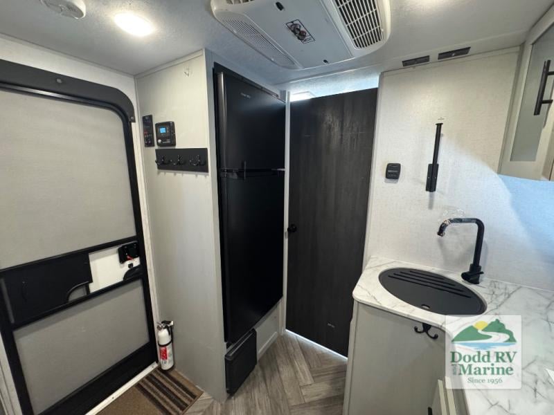 Pre-Owned 2022 Forest River RV 169RSK - photo - 10