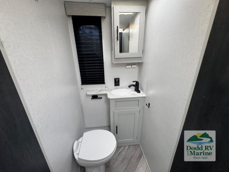 Pre-Owned 2022 Forest River RV 169RSK - photo - 12