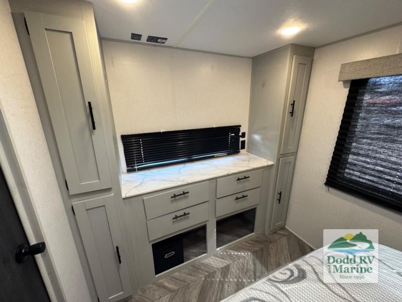 Pre-Owned 2022 Forest River RV 169RSK - photo - 17