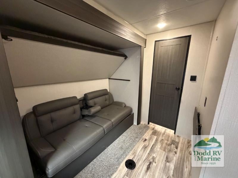 Pre-Owned 2022 Venture RV ST333VIK - photo - 41