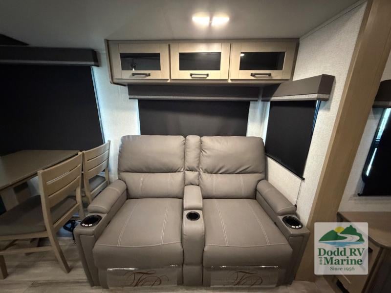 Pre-Owned 2023 Grand Design 303RLS - photo - 26