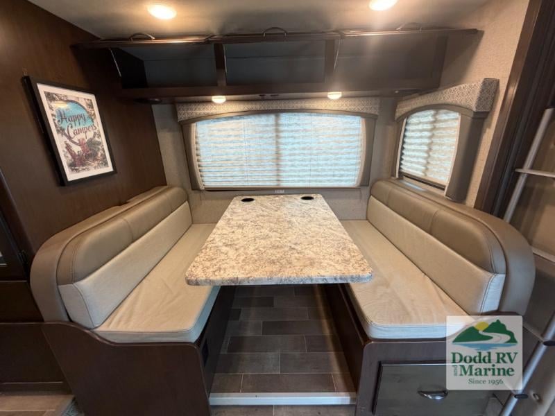 Pre-Owned 2020 Thor Motor Coach 24F - photo - 25
