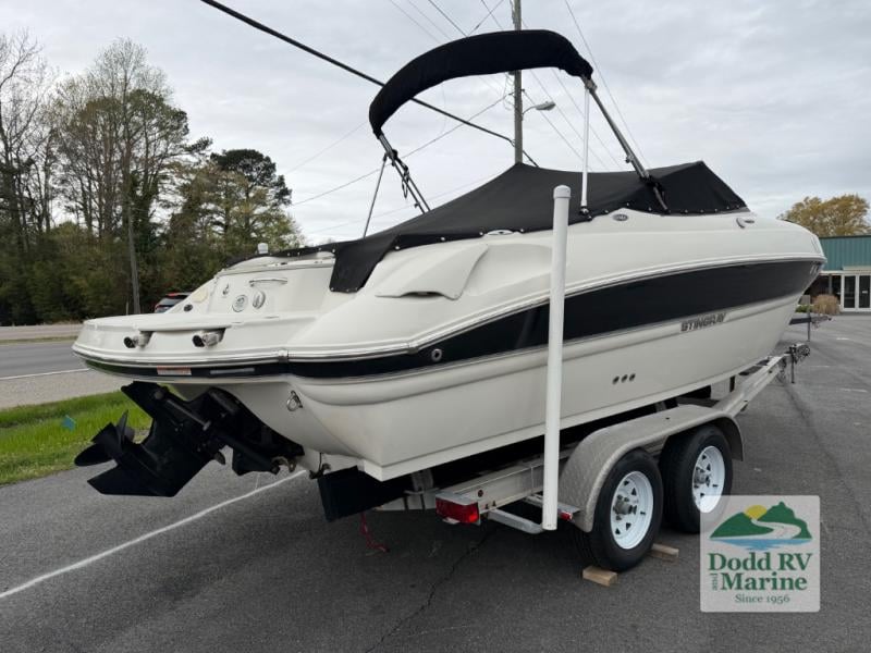 Pre-Owned 2012 Stingray 215LR - photo - 3