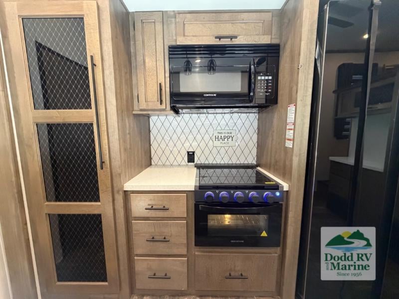 Pre-Owned 2022 Forest River RV 37FLH - photo - 14