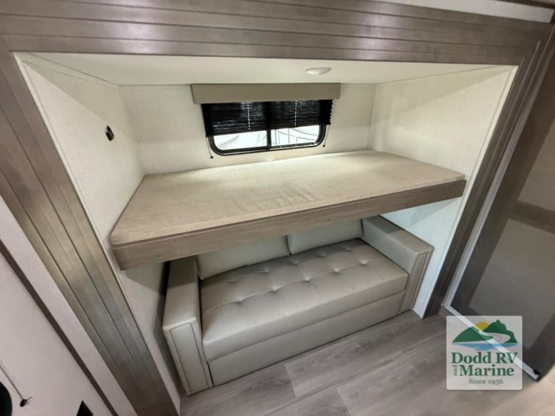 New 2026 Grand Design 335BHT - photo - 13