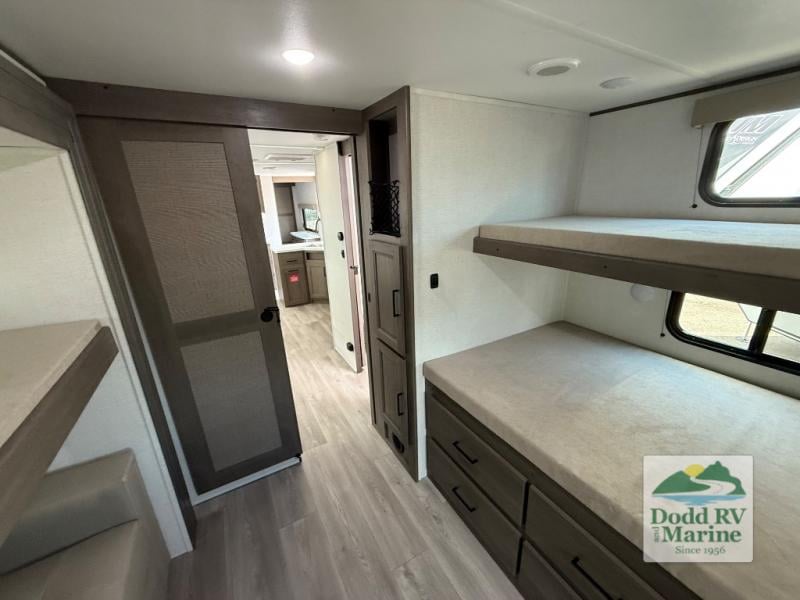 New 2026 Grand Design 335BHT - photo - 14