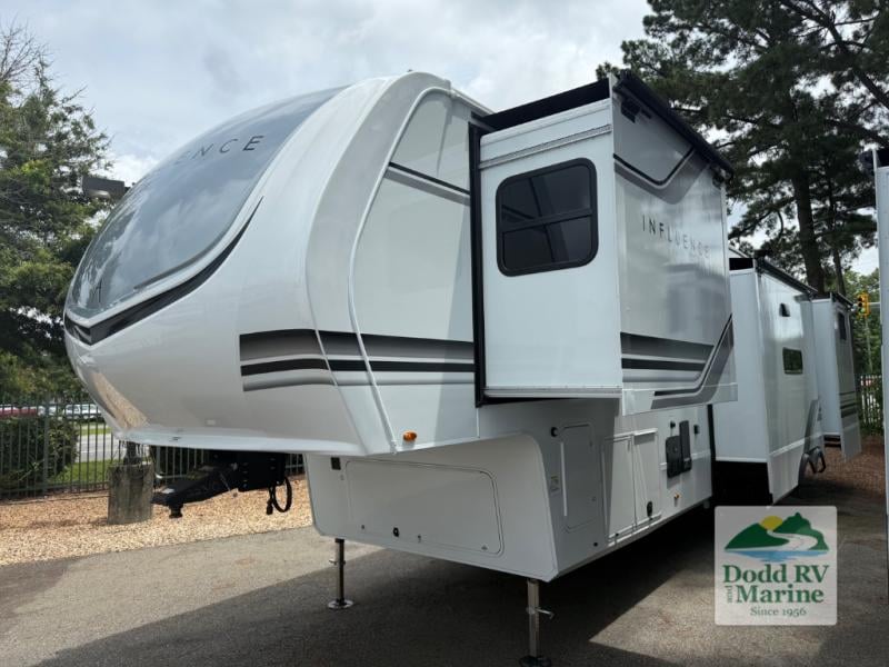 New 2026 Grand Design 3704BH - photo - 1