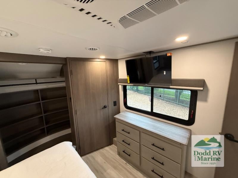 New 2026 Grand Design 3704BH - photo - 36