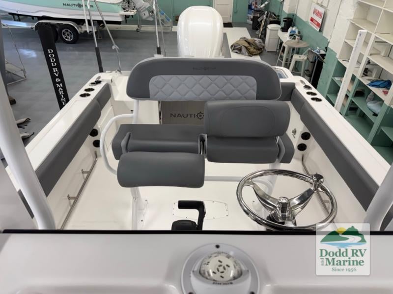 New 2025 Nautic Star 242OS - photo - 24
