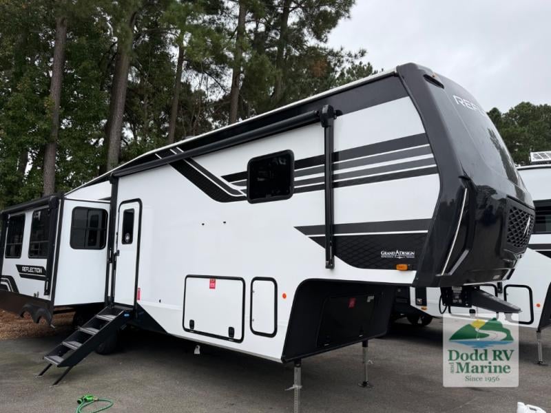 New 2026 Grand Design 337RLS - photo - 0