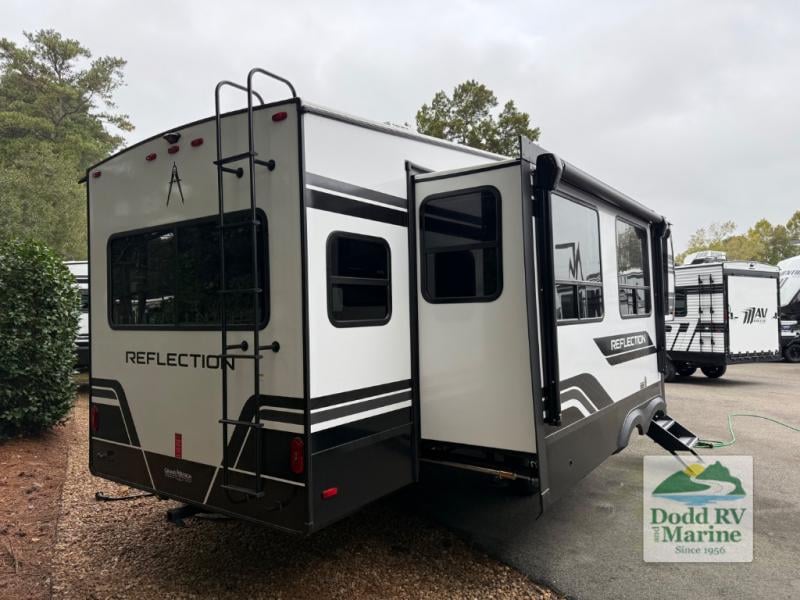 New 2026 Grand Design 337RLS - photo - 3