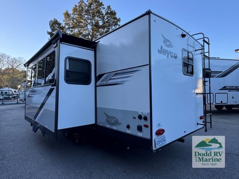 Pre-Owned 2025 Jayco 25RB - photo - 3