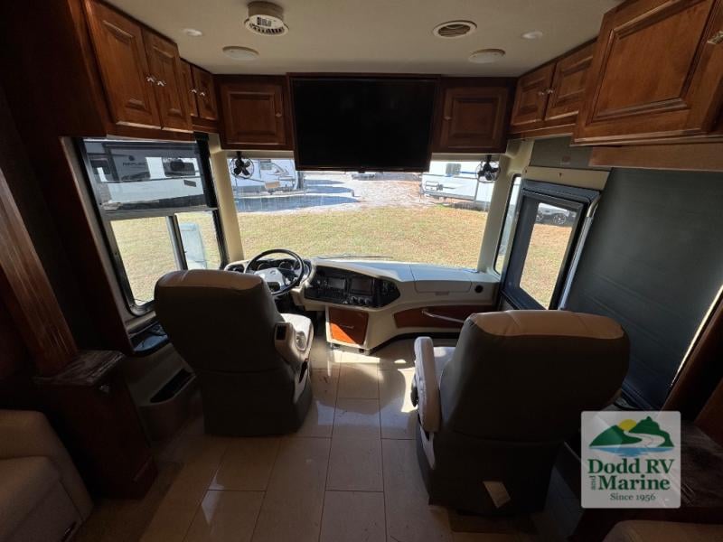 Pre-Owned 2016 Tiffin Motorhomes 40 QBH - photo - 13