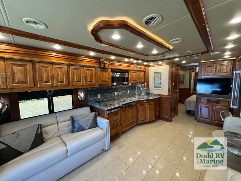 Pre-Owned 2016 Tiffin Motorhomes 40 QBH - photo - 11