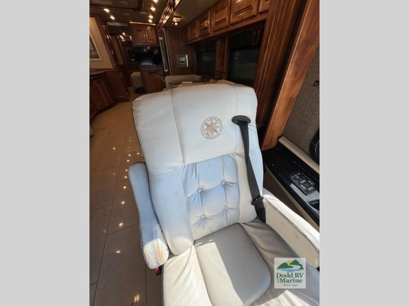 Pre-Owned 2016 Tiffin Motorhomes 40 QBH - photo - 16