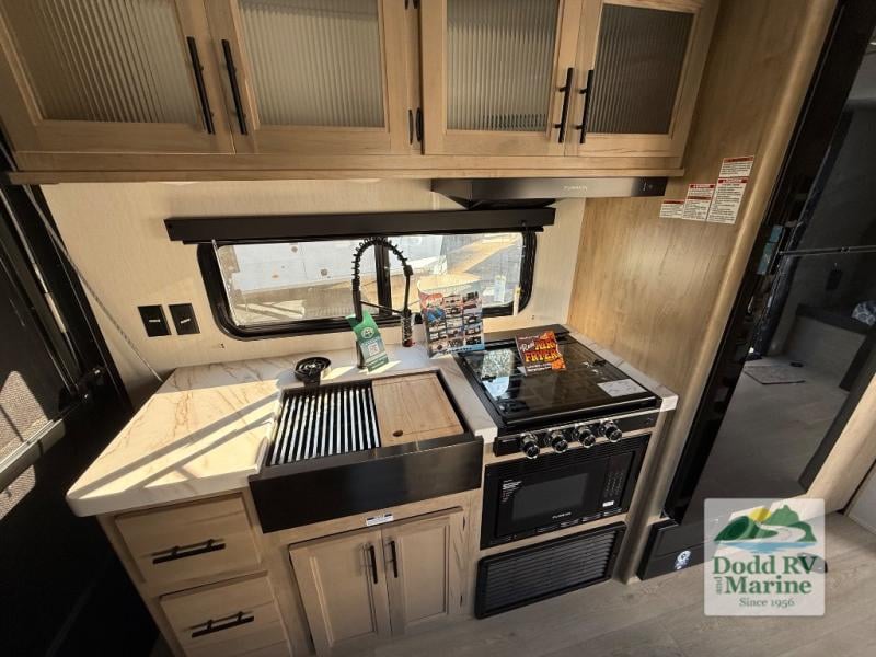 New 2026 Forest River RV 18RR - photo - 6