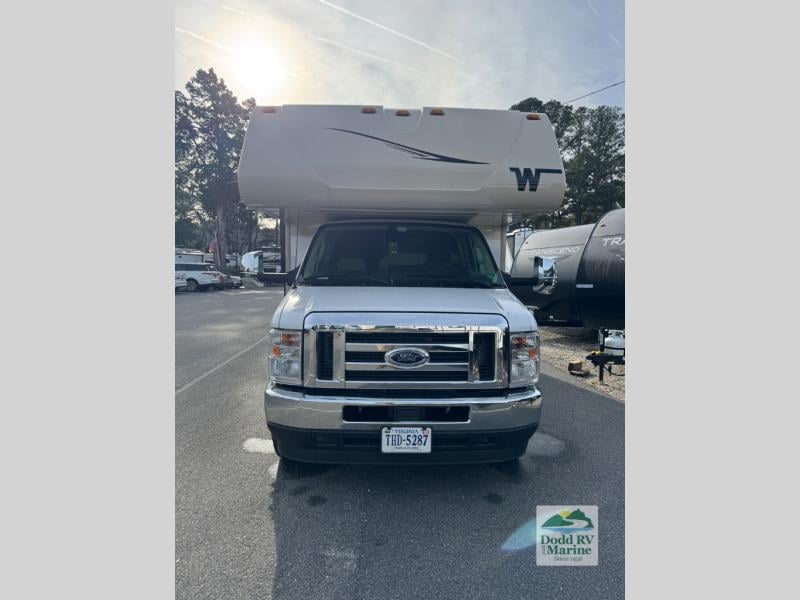 Pre-Owned 2025 Winnebago 22M - photo - 1