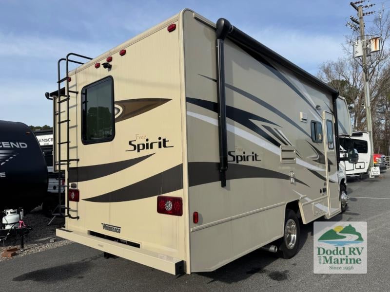 Pre-Owned 2025 Winnebago 22M - photo - 4
