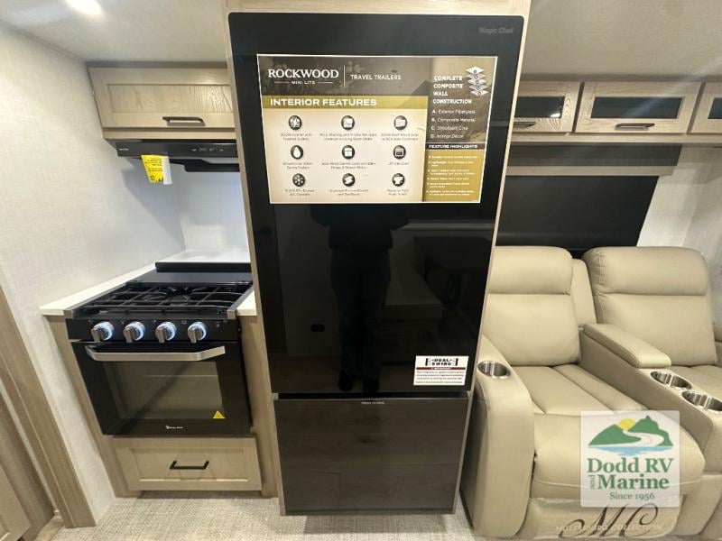 New 2026 Forest River RV 2522FB - photo - 18