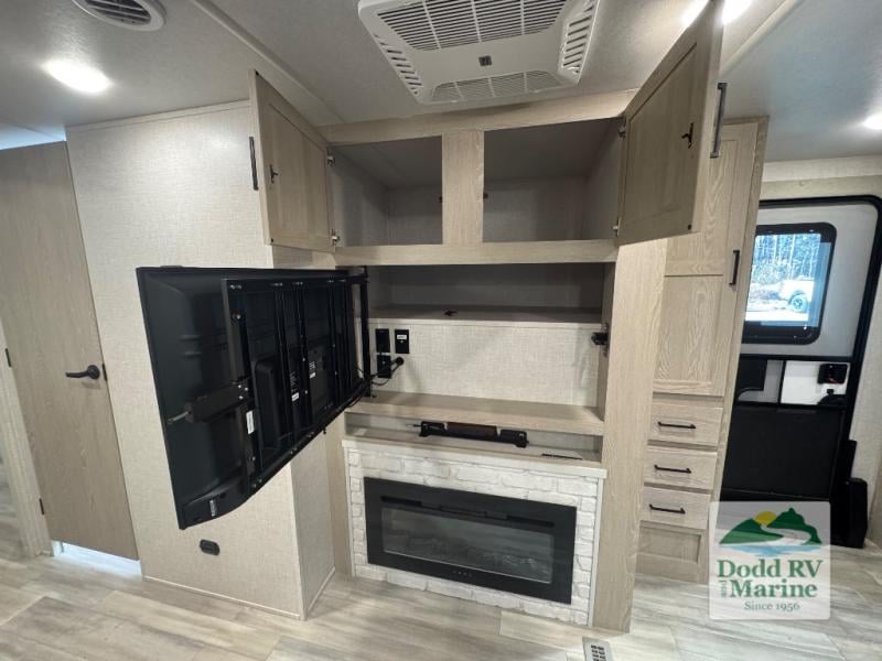 Pre-Owned 2023 Forest River RV 2614BS - photo - 13
